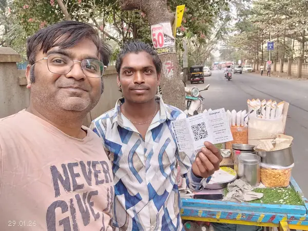 Jhalmuri seller with cart